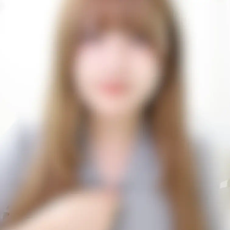 ぼかしのかかった投稿のサムネイル