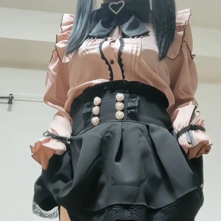 ぱんつ見せてくる地雷系男子です🙆‍♀️