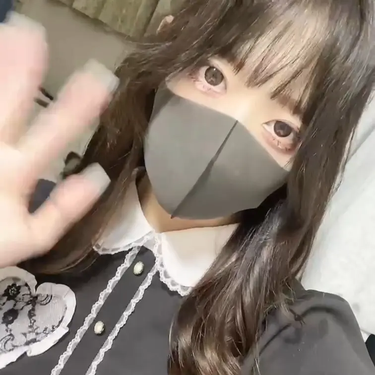 地雷系女の子の洋服の中は、、、、、♡