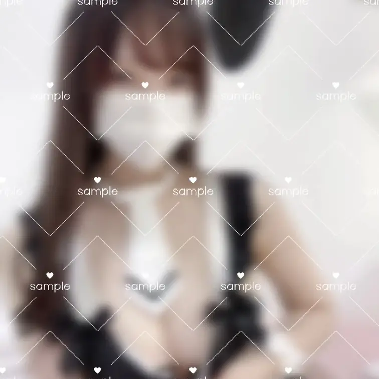 ボタンを外すと…？♡