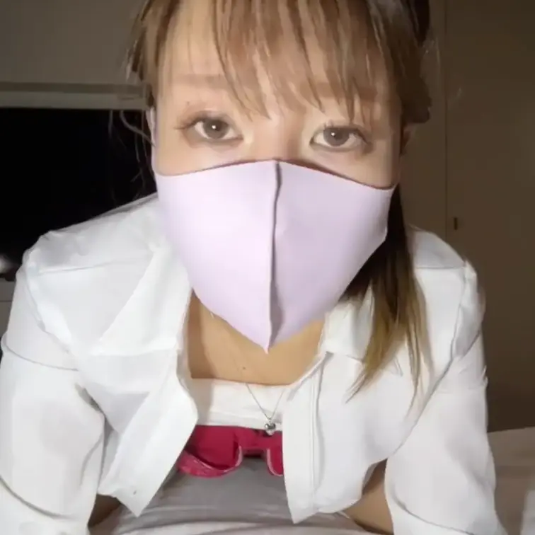 垂れ乳Mika全頭マスクフェラ目隠しプレイ　臨場感溢れるスマホVer

https://myfans.jp/post