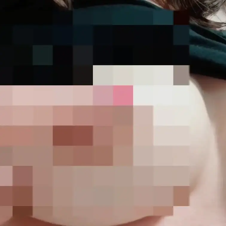 乳首いじってコリコリにする