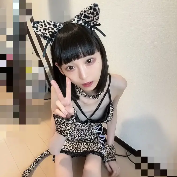 豹ビキニ動画
4:52
色んなポーズをとっています！