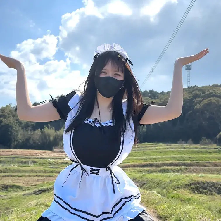 畑でメイドに遭遇！！

メイドはふしぎなおどりをした！！

もっとみたい？👇
https://myfans.j