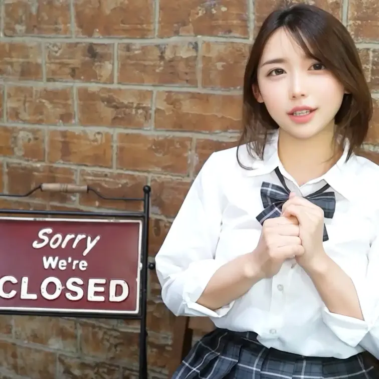初めに右側の「いいね♡」を押してから見てもらえたら嬉しいです🐰

こちらは初めての撮影を終えた直後に撮った動画です。
