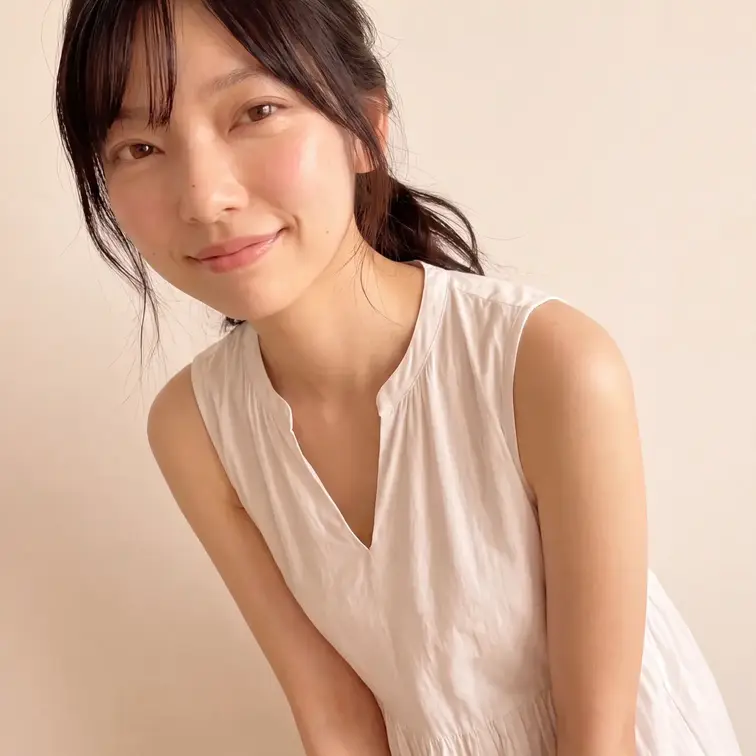 ワンピース👗　部屋暗かったですね...🫠