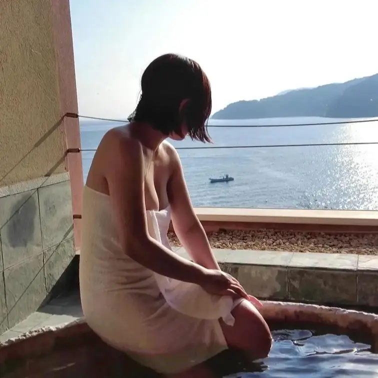 GカップOL の「なな」💖
海が見える温泉に行って来ました♨️
まずは削除されてしまったYouTube動画です🥲