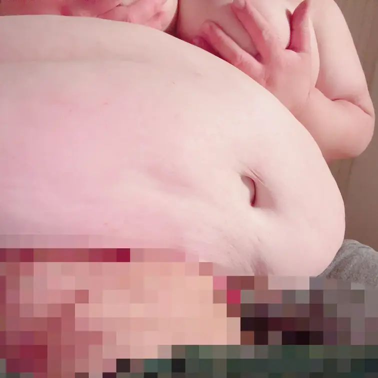 エプロンで圧迫中…