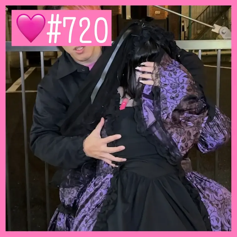 【ガチ素人】渋谷ハロウィン🎃Ｉカップ爆乳魔女コスプレ美女のでかすぎるおっぱいを揉ませてもらうww【右乳のおっぱい大作戦💓