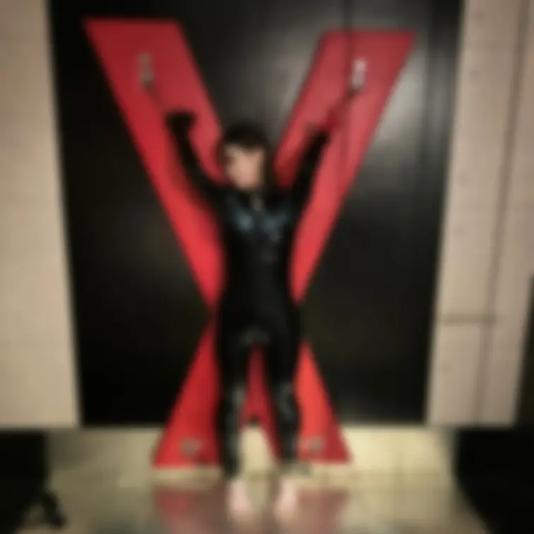 【女スパイ・コスプレ】
女スパイの格好して脱がされちゃいました。
スパイが潜入に失敗して、磔にされちゃうストーリーで