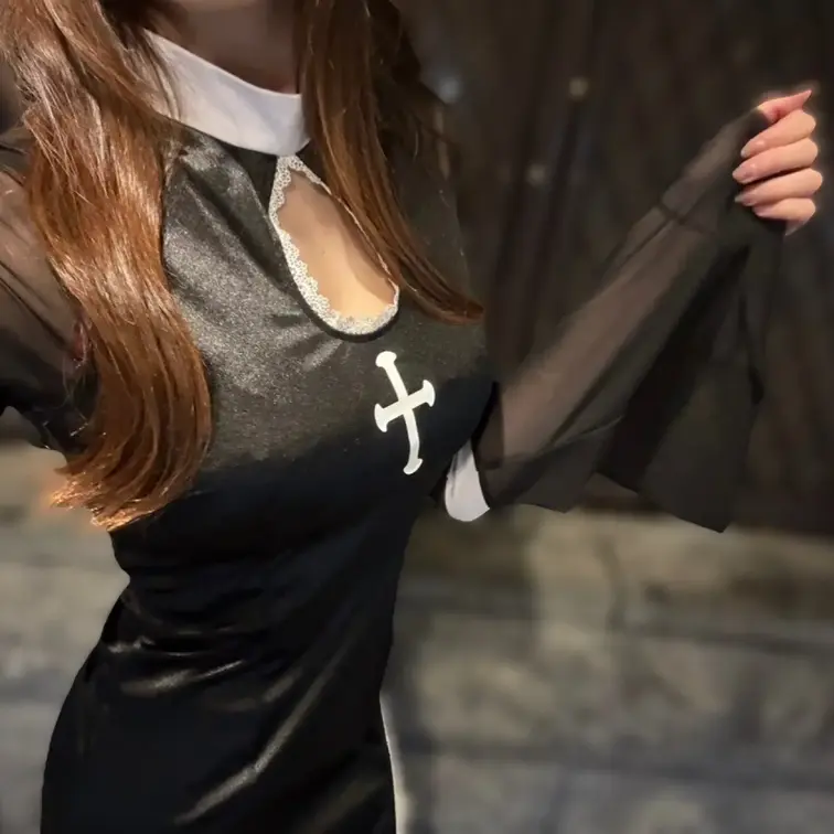 コスプレした時のんです✝️
おっぱい鷲掴みにされちゃって、、、☺️