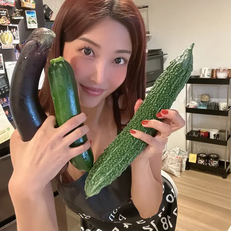 お野菜チャレンジ🥒

どれがいけるかなああ