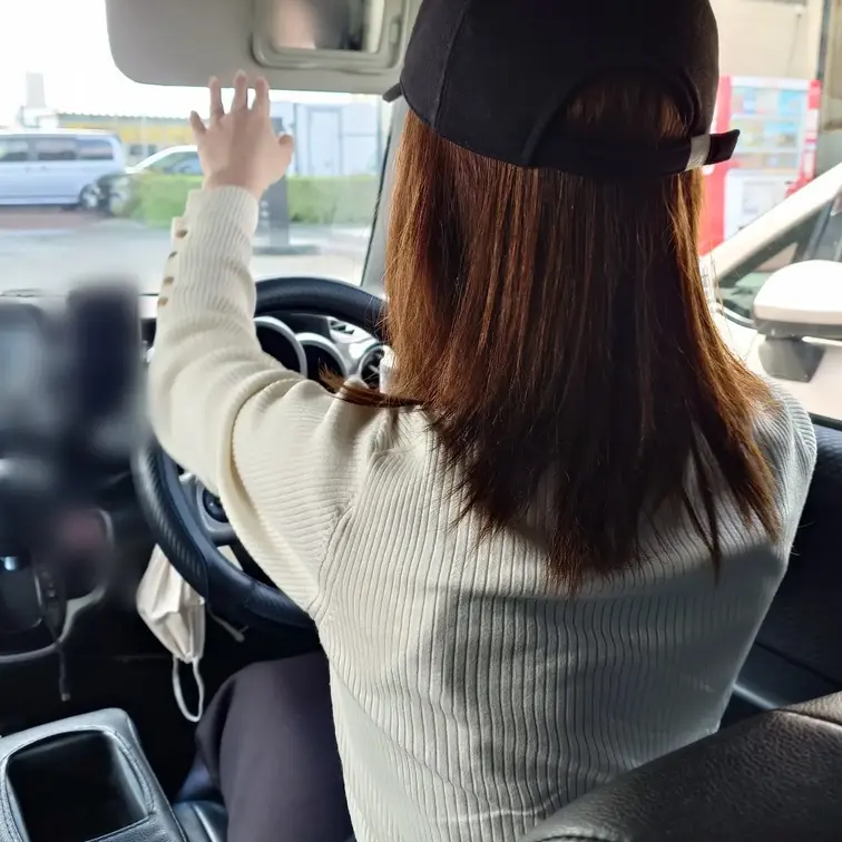 スレンダー人妻さん　帽子バージョン
