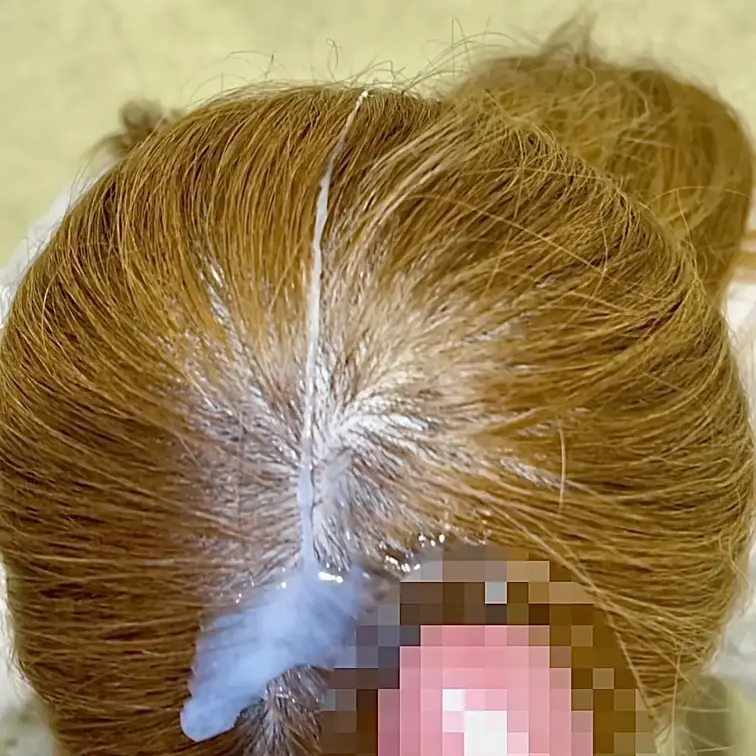 久しぶりに興奮しました🤩仕事ができて、顔や髪を人一倍手入れしてる人妻の頭に射精…