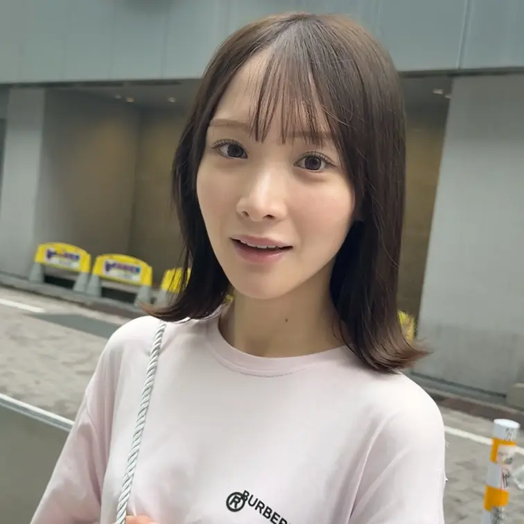 SNAPTOKYO【スナップトーキョー】の公開動画: #394【RIO 25歳】 今回ストリートスナップに協力してくれたのは、ピンクでまとめたコーデがオシャレなRIOちゃん😎 グレーの下着がお似合い
