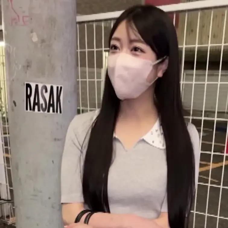 【れみ】待ち合わせ
キャバ嬢やってるれみちゃんが連絡くれました。
先月ノルマが厳しくて、今月の給料がヤバイそうですｗ