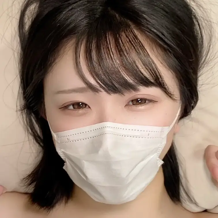 【個撮】あどけなさ残る無垢ちゃん２　天真爛漫な愛嬌抜群美人ちゃんのグチョ濡れま●こに、ガン突き膣奥大量中出し　　

