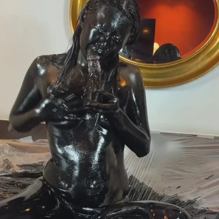 先日配信しましたThe Paint　ツキの別カメラ映像②となります(約10分)
全身真っ黒姿でえちえちプレイ！！

ノーマルプランには画像を公開！
※定点カメラのため一部見づらい箇所がございます
本編はこちら
https://myfans.jp/posts/faa8d8e5-0be0-45d5-a532-d3b021ce1416?utm_medium=referral&utm_source=share&utm_campaign=post_share