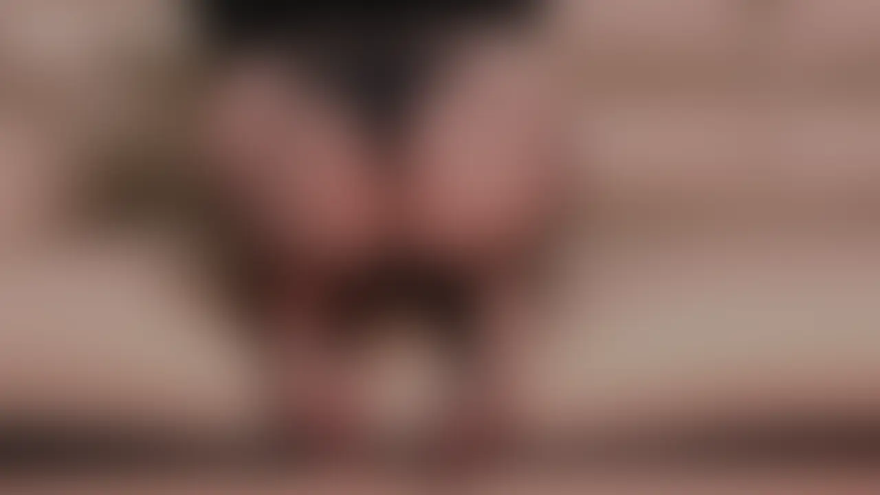 お尻向けて電マでしました🍑💓😳
イきそうになってちょっとだけ我慢して、お尻ペチペチして休憩🍑👐
でも、再開したらすぐイきたくなっちゃって、イっちゃった🥺💕 (2/2)