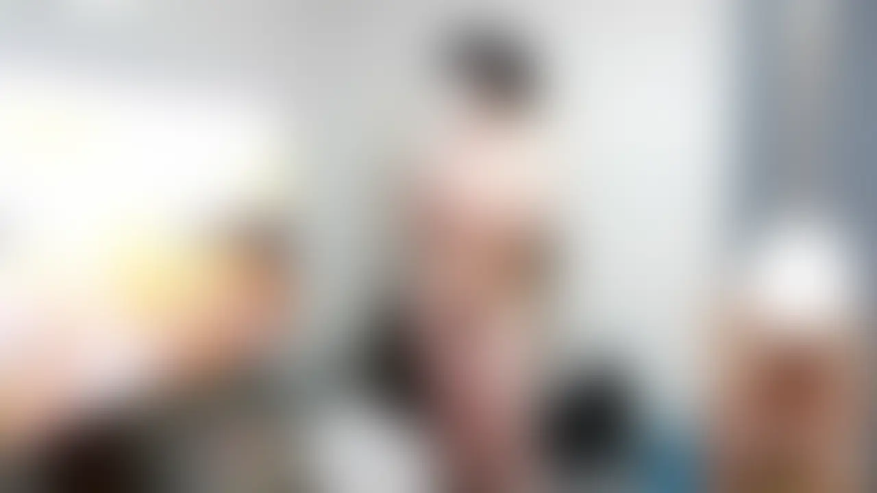 関西混浴倶楽部「弥生の全裸パーティー兼公開撮影。パーティー中の一シーンです。こうしてみんなで裸で過ごしてるとすごく不思議な気分になります。」の投稿サムネイル