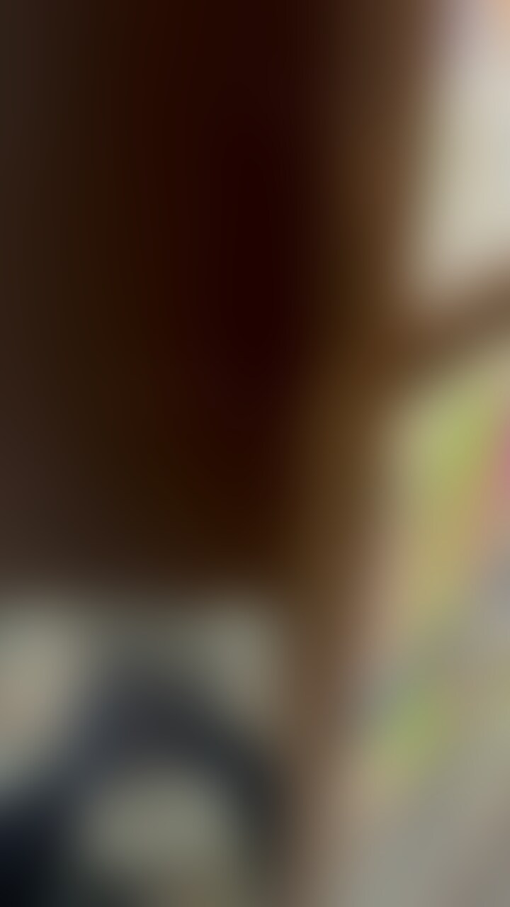 ネカフェで最初は1人の人に痴◯されてたのに後から2人に痴◯されちゃった動画🥺
手鏡でおパンツみるの変態すぎる🥺
最後おっかけられて気になっちゃう?? (2/2)