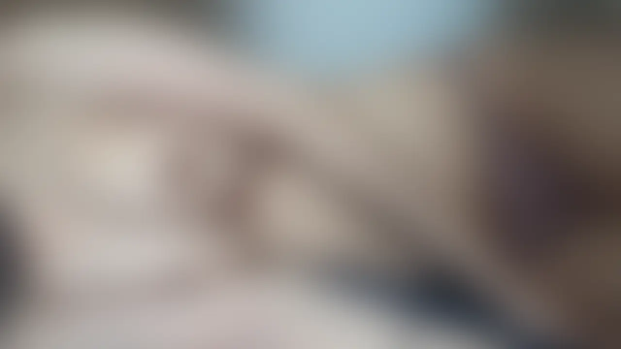 おやすみ前の静かなまったり時間。
男の人に愛撫されるのを想像しながら目を瞑り、何度も果てちゃうのが好きです🫣💕 (2/2)