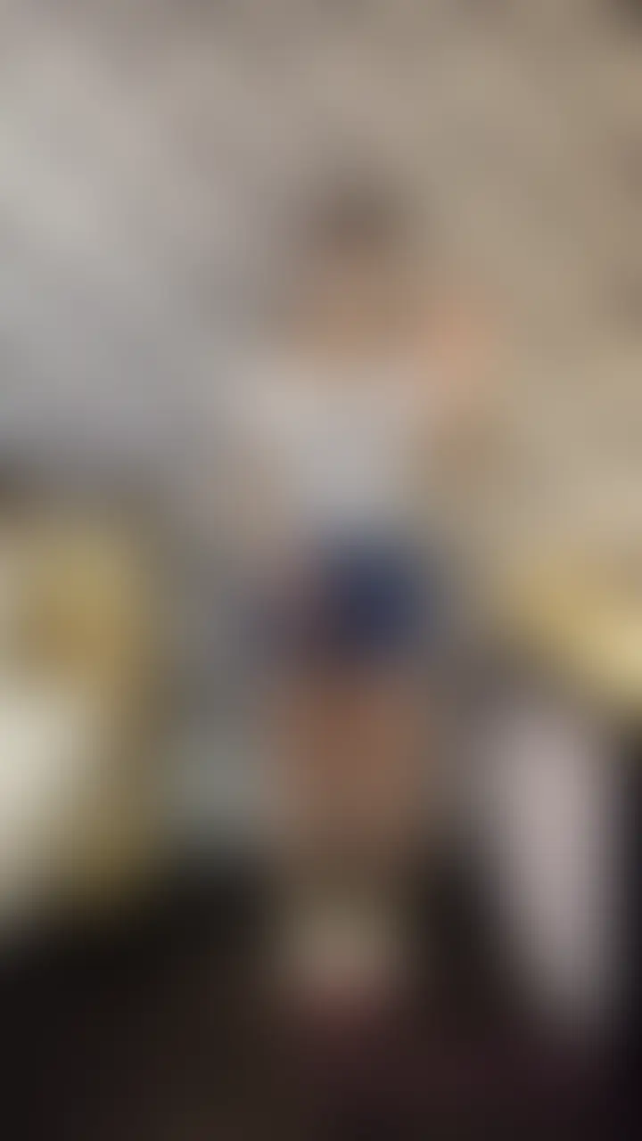 『ワキ毛を見せてダンスダンス!!』
今日はふりふりダンスしてみたんだけど、ちゃんと下品にできてるかな?
もっと音楽に合わせてノリノリで踊っちゃっいたいよお
見てくれたら感想聞かせてほしい!
アメリカンの感じしようか、下品なのがいいか悩み中!
またいろんな動画も挑戦してみるねっ
①洋服着て腰へこフリダンス
「前も後ろも見せるよ」
②脱衣で腰へこフリダンス
「前も後ろも見せる!」
※動画「10分以上」サンプル付き (2/2)