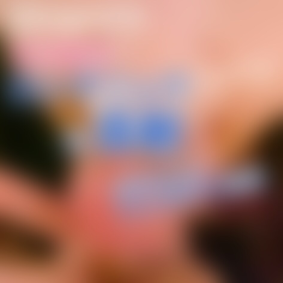 フェラ好きさんにお勧めの動画です。
長めのフェラ抜き動画。エロい舌技を次々と披露してくれます。
口に出した後は、もちろんお掃除までしてピースサイン! (2/2)