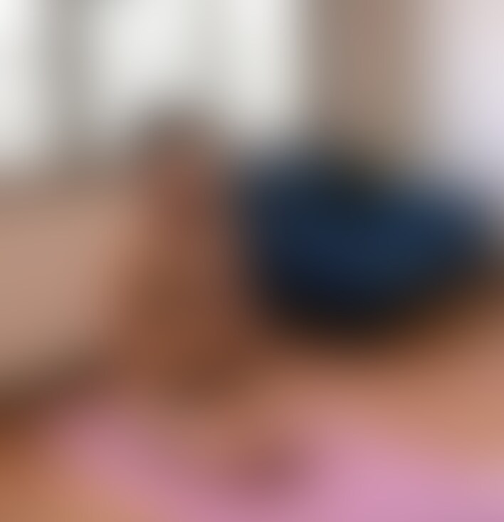 title３４【M女のしつけ方】ポーズの命令編
いつもしつけているポーズを改めてしつけた動画です。
ちょっと、私が偉そうに能書きを語っちゃっていますが、どうぞ無視してください、すみません。

まずは体の検査から。
膝立ちで、両手を頭の後ろで組む。
女を自ら開く。
お尻を向けて、高く掲げる。

そして従順なペットとしてのポーズ。
四つん這い、お座り、お手、伏せ。
伏せは、お仕置きのポーズでもある。
ちんちん。
土下座。

ふくじゅうのポーズは、サブミッシブとして、飼い主にすべてを捧げるポーズ。
最後に祈りのポーズ。

美雨にとって、主の命令は天の声であり、悦びでもある。
それだけで、昂ぶり、体が熱くなる。 (2/2)