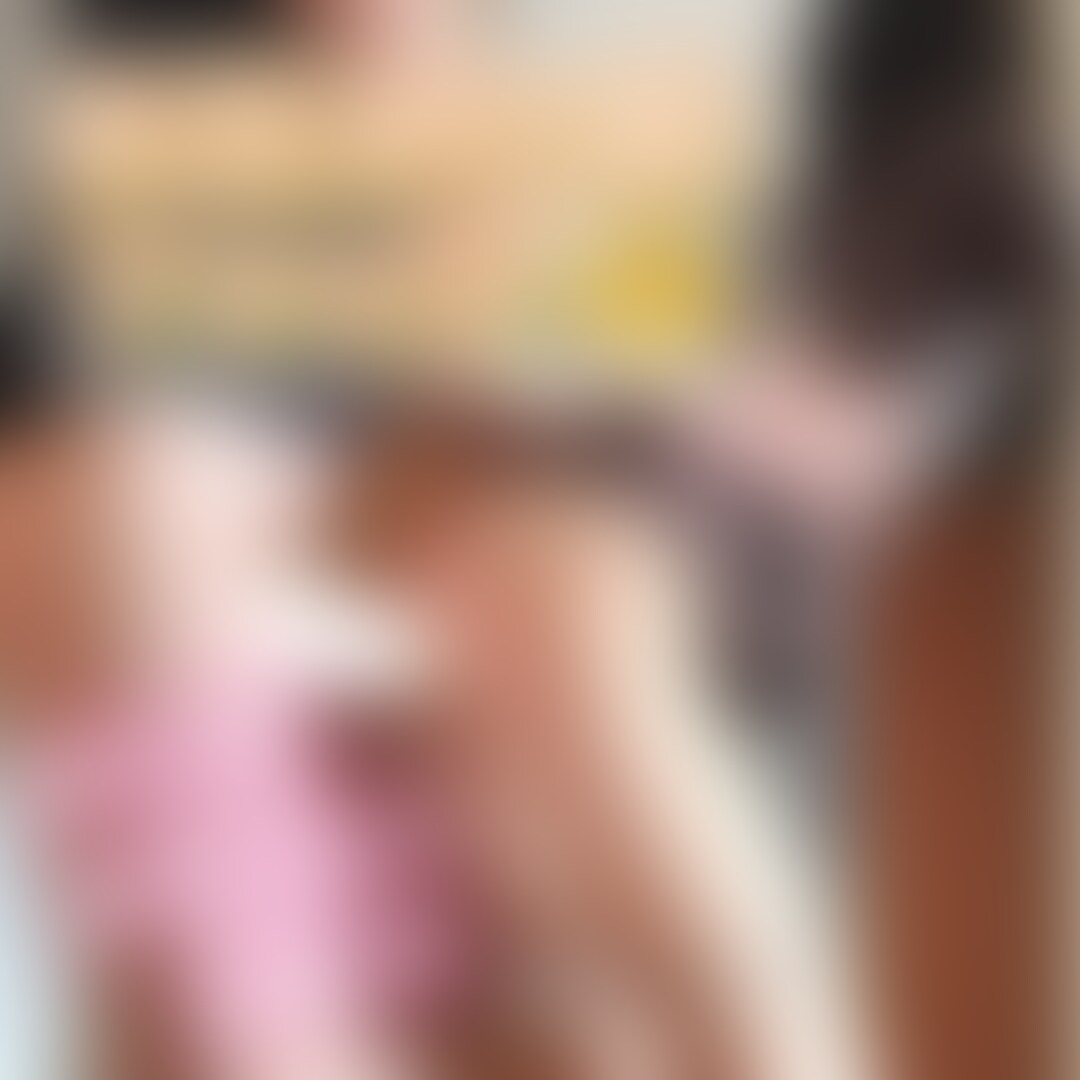 出かける前に突いてく?🥹❤️たまらなくって腰が動いちゃう🥺💓巨根の外国人が痴女をファック‼️😈 (2/2)