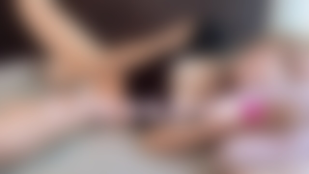 トコちゃんおな動画です🐰💓
トコちゃんと一緒に気持ちよくなってください💓
今回は電マちゃんを使ってみました!
激しすぎて即イキです❤️🔥 (2/2)