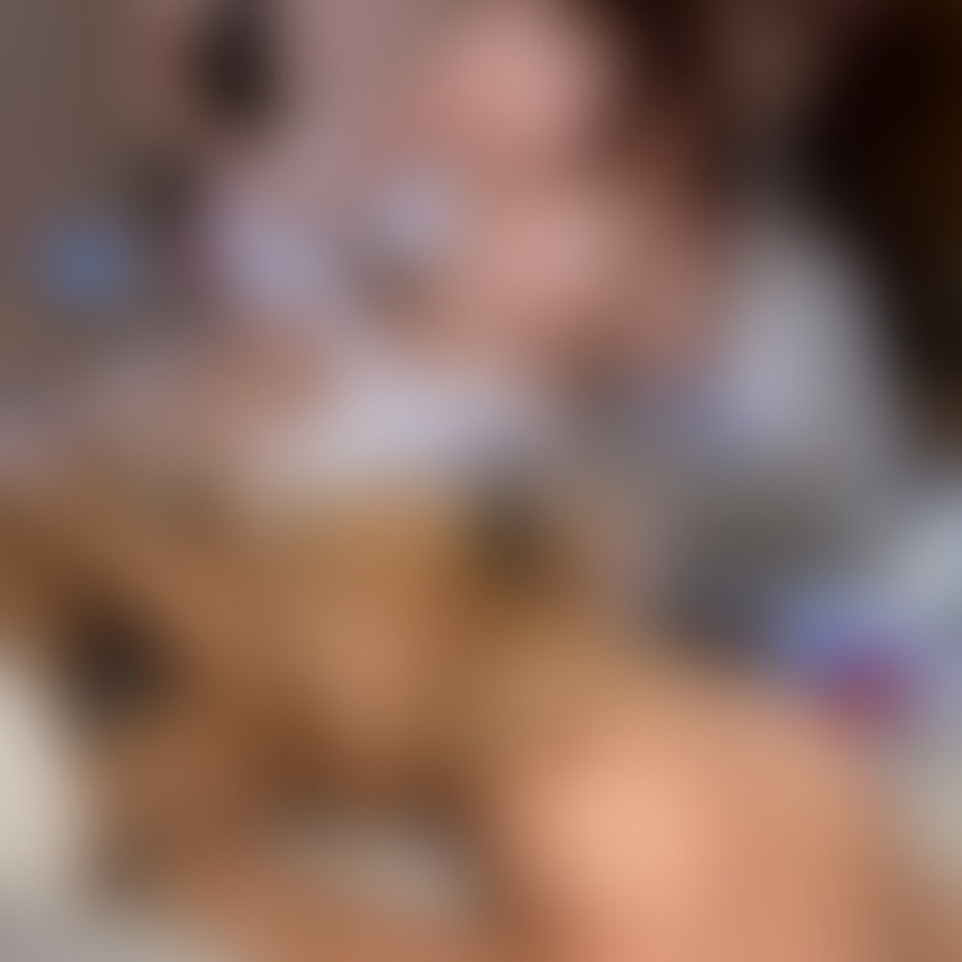 ★長編VIP動画 61min 🐯
『美巨乳クビレ女子ちゃん✖︎バチボコ✖︎生中SEX』

イク感覚が知りたいということで連絡をくれた裏アカ女子ちゃんと３度目ましてのオフパコ会。一回戦目を終えて休憩などした後に即位からの生挿入スタート。一回戦目の余韻で既に濡れて仕上がってるヌルキツ状態。○○○めたりロールスロイスしたりおっぱい叩いたり膣奥ガン突きしたりと、やりたい放題にやられちゃってる柔乳なクビレ女子ちゃん。細かな痙攣しながらポルチオイキしてるように見えますね。途中、ホテルで貸し出してた冬のコスプレを着せてみたりもしてます。最後は柔乳をいっぱい揉みしだきながら奥に種付けフィニッシュです。 (2/2)