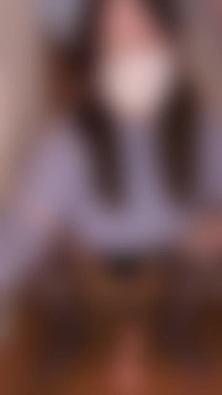 奥まで入る💕
お家の階段でえっちしちゃった (2/2)