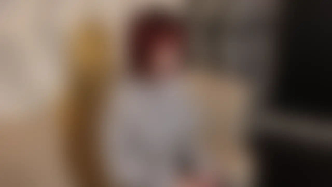 グラビアアイドルのMEG〇MI似の美女が出演してくれました! 笑顔が素敵で、「イラマはけっこういける方です」と言っていましたが、10分後にまさかこんなことにはなると思っていなかったでしょう笑
まずはバリカタディルドで思いっきり喉奥を突いたら、食道まで到達してしまったらしく、「ガポォッッ!!」という大きな音とともに大量の喉奥汁が逆流。。
涙目になりながら健気にも「まだ大丈夫です」と言うので、○○○寸前まで突っ込むことに。
フェラには自信があるとのことなので、ディルドだけではなく、オジチ〇ポも急遽イラマしてもらうことに。。。
最後はもちろん喉奥に発射し、ゴクゴク直飲みでFINISH! (2/2)