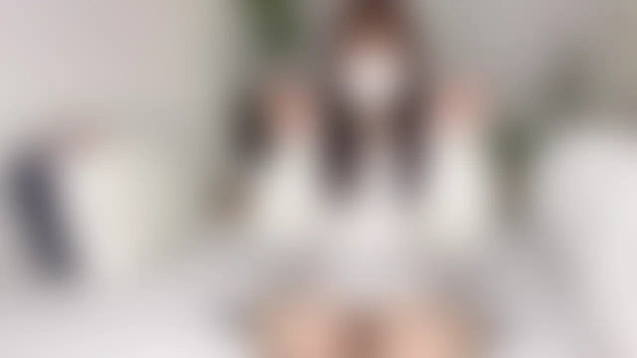 【今だけ限定公開】
Gカップみおちゃんの友達『はるちゃん(18)』興味本位で来たら…まさかの身体チェック＆パンチラ掃除まで［1187作品目］


みおちゃんの友達「はるちゃん(18)」が
興味本位でエッチなバイト体験に来てくれました☺️

みおちゃんから事前に｢おっぱい大きい子なんです♡｣と聞いてたから
身体チェックお願いしたら、「え、そこも見るんですか…///？」と
戸惑いながらも受け入れてくれて🥺

そして無防備すぎるパンチラ掃除まで…///

今だけ390円。
見れるのは今だけなのでお早めに🙏💕

時間は、20分34秒です。 (2/2)