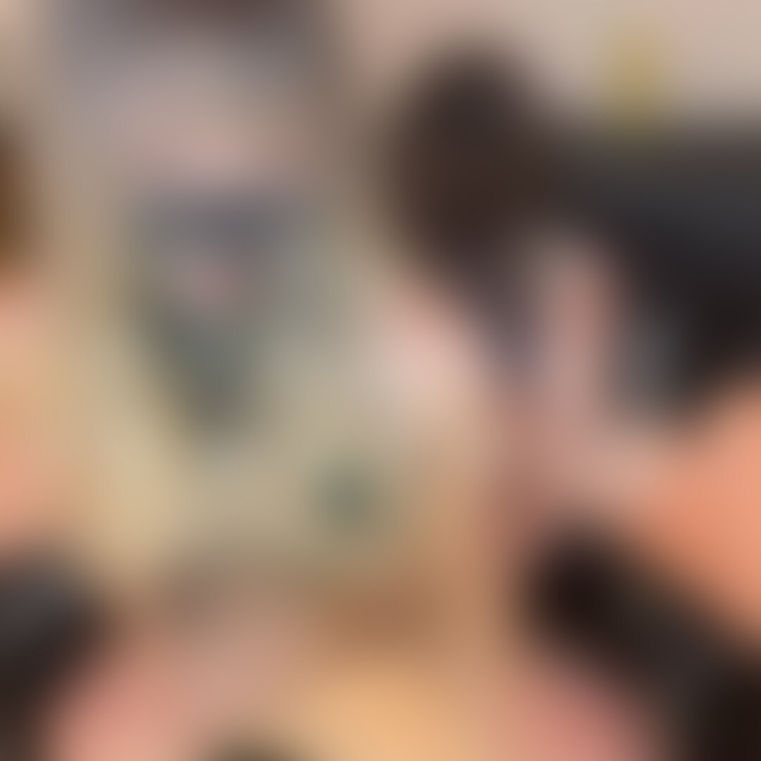 ソファーでオイルぬるぬるバックと騎乗位えっち💕
二人でオナニーした後だから、二人とも敏感になっててガグガクしちゃいました🤭 (2/2)