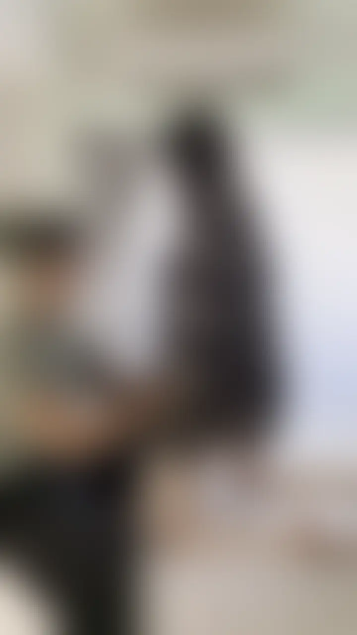 爆美女ラウンジ嬢①
美尻の姉さんが遊びに来てくれました😊 (2/2)