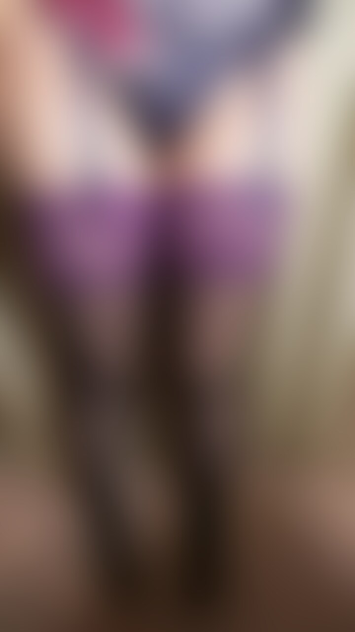 【単品販売】めちゃ可愛いセクシーランジェリーで濃密ご奉仕...💕最後はナカに出して??
今日はめっちゃ可愛くてえちえちなランジェリーを見つけたので着てみましたっ💜💜
ガーターベルトもあるので完全装備ですっ😎😎
お花の刺繍も可愛いヨ。
可愛いランジェリーをきてテンションもむらむらもMaxです🫶🫶
今日は乳首責めから始めちゃいます💓
乳首いじられておちんちんおっきくさせてるの可愛いから乳首舐めもしちゃうよ👅
たくさん気持ち良くなってね
おちんちんパンパンで苦しそうだから
次はおちんちんの番です💓💓
固くてビクビクしてて可愛いから優しくなでなでしながら匂い嗅いでみました...💕
えっちな匂いが濃くて子宮キュンキュンしちゃって濡れてきちゃいます……💦💦
えっちなお汁たらしながらビクビクしてるおちんちんえっちすぎて我慢できなかったので舐めちゃいました…💓
フェラ好きすぎてたくさんしちゃう、、、
気持ちいい顔たくさん見せてね👀💕
乳首にぬるぬるおちんちん擦り付けて一緒に気持ち良くなったり
膝の上に座ってオナニー見せつけたりいっぱいえっちなことしちゃった……🫣
イクところ見られるの気持ち良すぎてやばい、、、笑
最初は手コキでせーしビュッビュたくさん出るところ見るつもりだったけど
むらむら我慢できなくてイく寸前のおちんちんいれちゃった……💦
オナニーでたくさん濡れちゃってたし久しぶりのえっちだったからおまんこきつすぎた...💕
イク寸前のバキバキおちんちんをせまいおまんこに一気にねじこむのめっちゃやばい、、、
気持ち良すぎてくせになりそう、、、、、、、
最初からゴリゴリたくさん動いちゃった💓💓
最後は一番奥に出してもらって大満足🌟🌟
濃すぎて垂れてこなかったwww
カメラ止めてからドロって塊が落ちてきたのびっくりした、、笑
むらむらかのんがおちんちんでたくさんイクところたくさん見てね🫶
今日も濃いせーしたくさん中に出してねっ💓💓 (2/2)