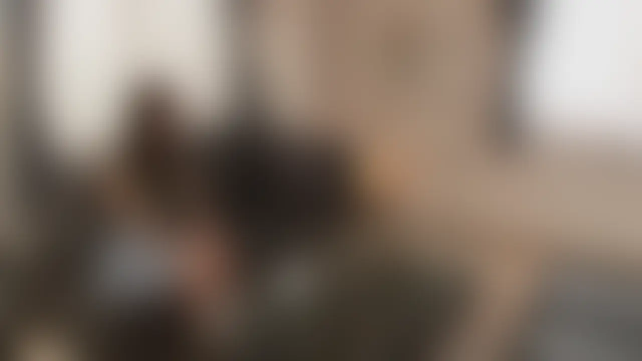 男性を見たくない　綺麗な女性だけを見たい...💦💦 そんな性癖は私だけですが 「いいね」と「保存」を押してから見てくれるとうれしいです🥺 マッサージ・ペ二バン・オイル・テカテカマッサージ そんな性癖の撮影してます。 こっそり/ハメ撮り気分が味わえちゃうかも？ コメントで感想も教えてね🫶 ＃レズビアン ＃オイル ＃マッサージ ＃ペニバン (2/2)