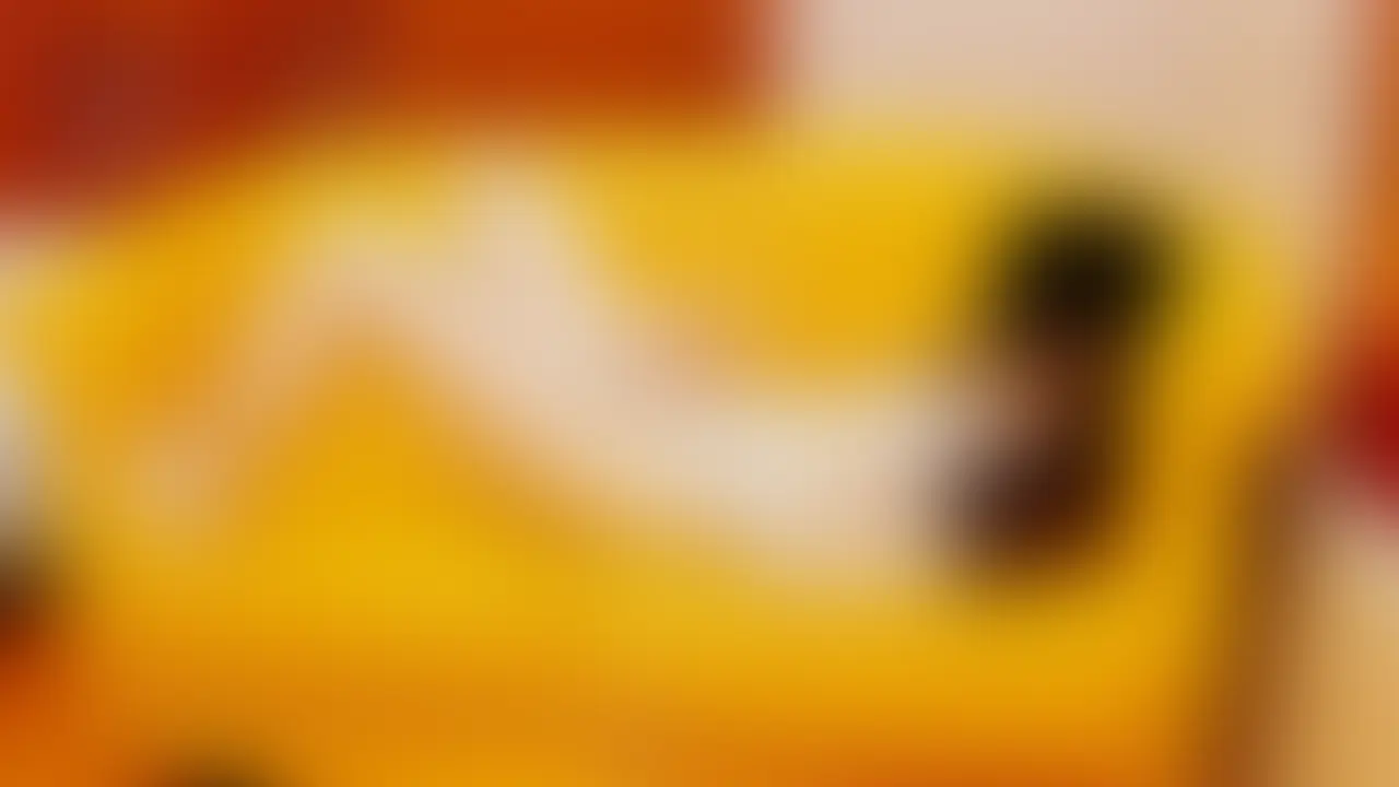 おけつ「おけつ🍑です 透明アナルプラグ洗ってくれてる間にデンマでオナ💛🥰　こっそりやってるのバレてて撮られてた(´；ω；`)ｳｯ… オリジナル / リクエスト受付中」の投稿サムネイル