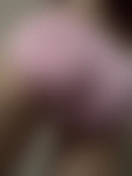 ぽぽぽ🌼(🥰女子大生の下着姿🥰)「ぽぽぽの今日のパンツです🥰🥰 ピンクのヌレヌレパンツ😅😅お尻だけですよ😣 クロッチ汚れはプラン加入で見れますよ🥰」の投稿サムネイル