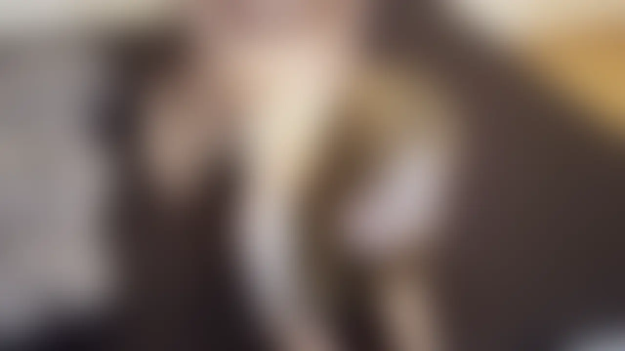 え◯ち中男友達から着信📞
通話しながら激ピストン継続...🥺
‼️敏感ギャルはバレずに通話出来るのか‼️ (2/2)