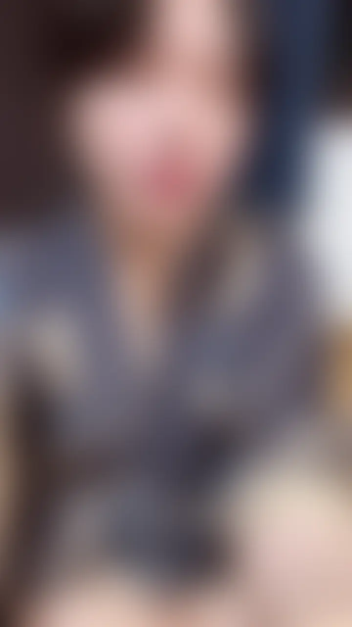 前回の浴衣×大量潮吹き動画のその後...
本当は出すつもりなかった、追いオナニーッ!
x(Twitter)で聞いたら見てくれるとのことだったので…
お見せするつもりなかったから、とにかく限界までイくのに集中しちゃってるんだケロ🤫
浴衣×大量潮吹き動画とあわせて楽しんでもらえると助かります(笑)
あと。
見たらわかるんだけど、最後にイッカクが登場するからあんまり笑わないでね🤣 (2/2)