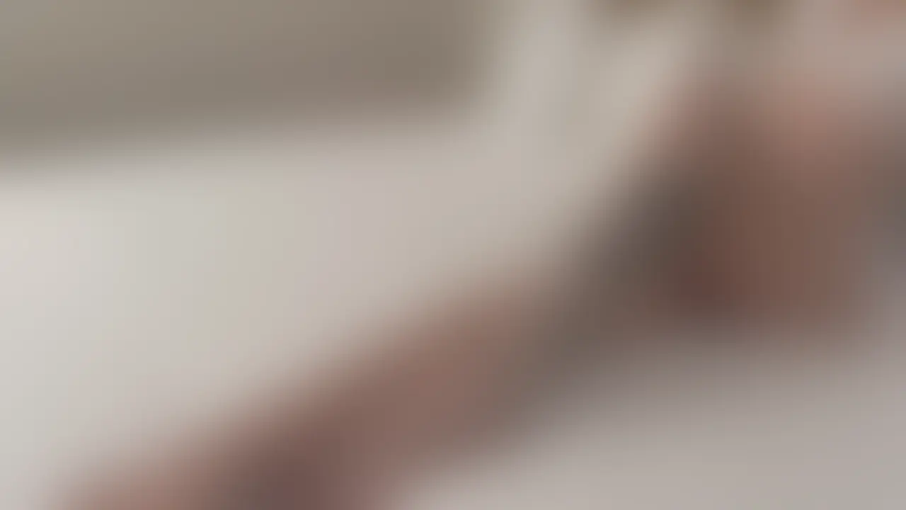 ※本編では顔出ししています。
タトゥーショップで働いている美女をナンパして生ハメさせてくれました。 (2/2)