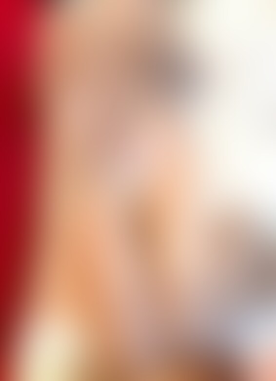 フェラ、スマタ講習【新人女子大生】態度の悪い元ヤンJDを呼び出して再講習。クレームが来たのでカラダで覚えさせます。以外にも可愛い声で鳴き始めたのでその場で大量中出し。口内射精×1発、中出し×1発
~~~~~~~紹介~~~~~~~
職業:専門学生
年齢:19才
前回面接した元ヤンの女の子の再講習です。
さっそくやってくれました。。。。
お客様からクレームが。。。
こうなったらカラダで分からせるしかありませんね。
まずはクレームの原因となったフェラから。
悪くない!むしろ力加減も吸い込みもい感じです。
口に入れてる途中も舌を動かせる子だったので、
気持ち良くてそのままお口に出しちゃいました。
ただ、それで帰らせるほど私は優しくありません。
まだまだ反省してもらいます。
ということでスマタ講習。
まずは服を脱ぐように命令したのですが、
まさかの出てきた下着は、
可愛らしい柄物のパンツでした。
もしかしたら○○○用?かな。。。
正直その場でボルテージマックス。
一連の流れを説明し、冷静を装って生挿入。
おぉおふ。
狭っ!!
こりゃいいわ。
と腰を動かすと、なかなか可愛らしい声で鳴き始めました。
下着の件といいギャップがエロすぎて、
半分意識が飛んでましたが、無我夢中で腰を振ったところ、
すぐ出しちゃってました。。。
しかも中に。。。
その後はいつも通りの彼女に戻り、睨み&ダルさ全開。
でも私だけが知っている裏の顔ということで、
今回は許してあげます。
普通にしていれば可愛くてエロくて良い子なんだけどなぁ~( 一一)
ではまた! (2/2)