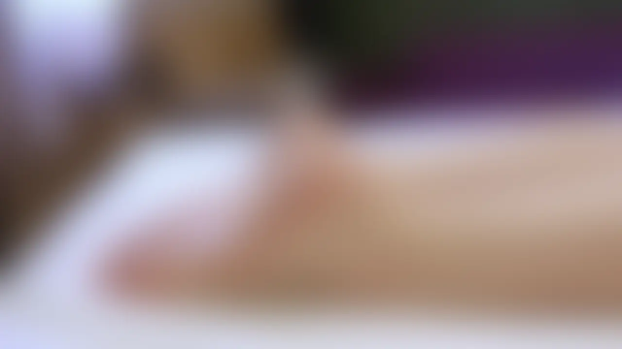 足好きさんいらっしゃい☆

足まわりを中心にやさしくほぐしつつ、最終的にはきれいな足に精液をたっぷりぶっかけます☆
普通パートナーにお願いしても、足にぶっかけるなんて許可下りないですよね…ははは

モデルさんは少し引いてて、タオルで拭いてあげようとしたら「すりこまないで！」だって（笑 (2/2)