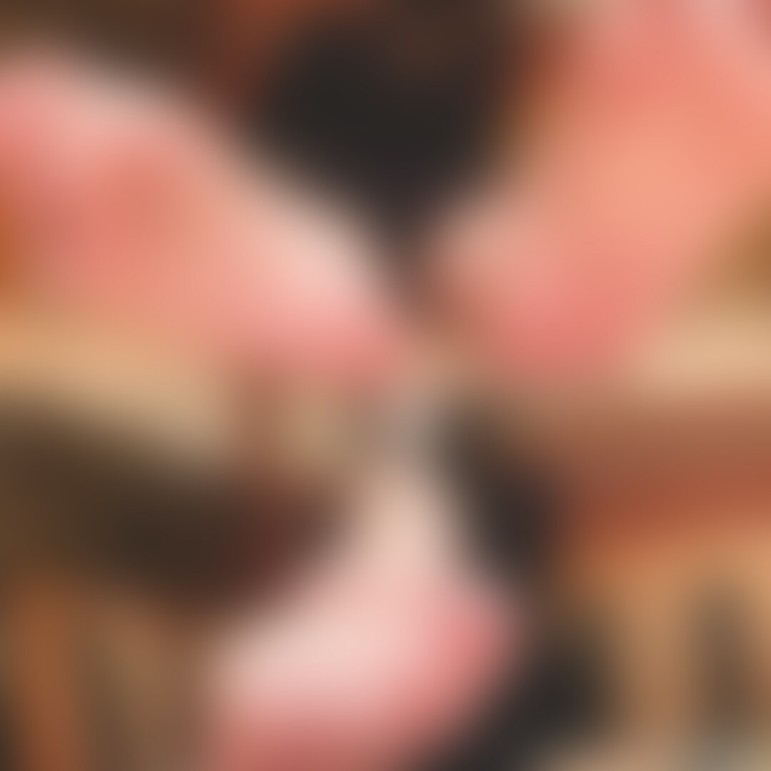 Mayumi, a married woman who applied herself.
Sexy toe temptation.

Foot size: 23cm (2/2)