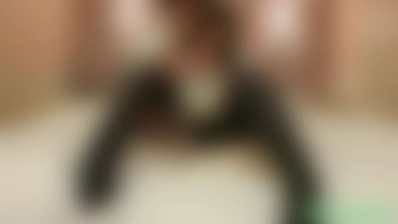 視聴前にフォロー❤️いいね🔖保存をぜひお願いします♪
キレイとか可愛い感じじゃなく地味系のさやちゃんですが、エッチは好きなようで5分手マンしただけでイっちゃいました♪ (2/2)
