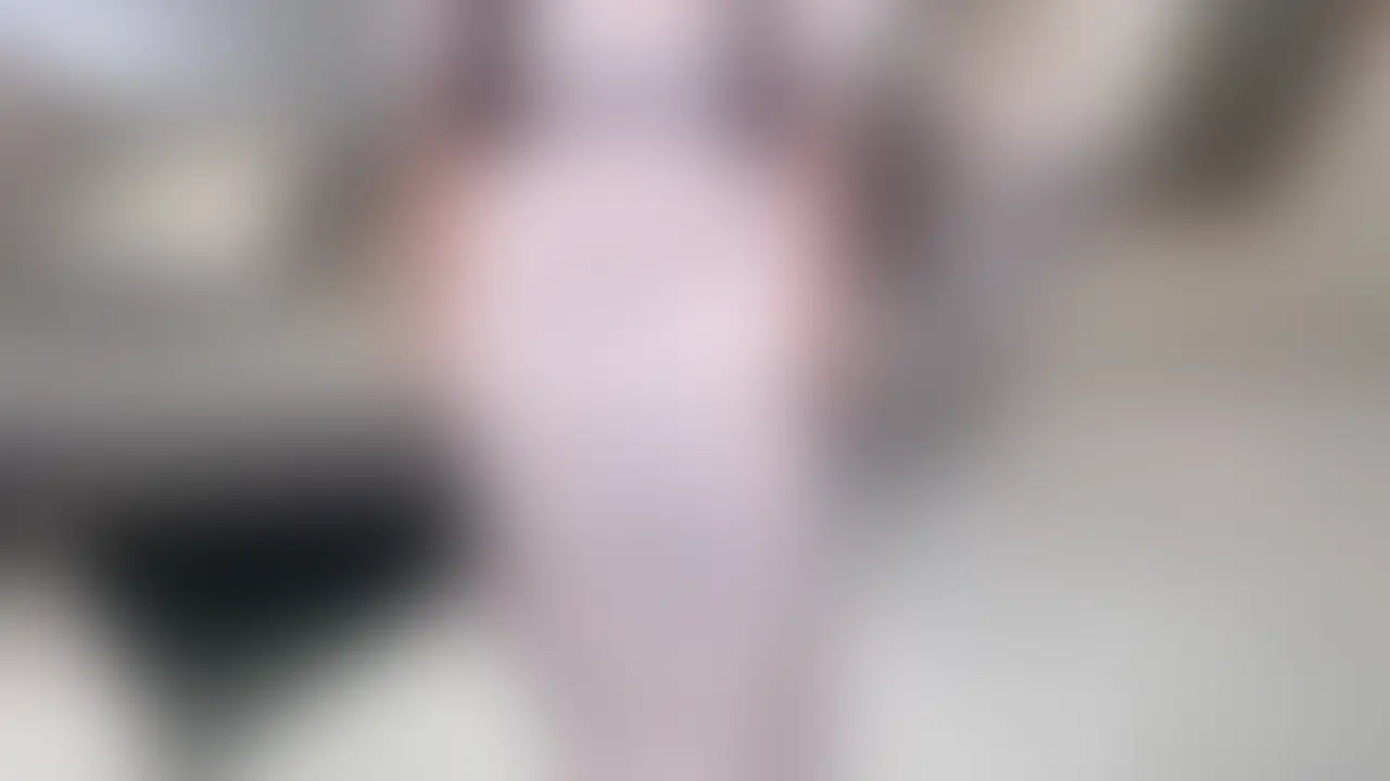 今作はおっぱい、お腹、お尻すべてが規格外!100キロ超えの超ぽっちゃりIカップ妊婦さん(臨月36週)初登場!
これまでもお腹の大きい妊婦さんはいましたがレベルが違います!
なかなかここまで大きい妊婦さんは見ることができないですね!
こちらの妊婦さんなんとXを見て『えっちしてほしい』と連絡をくれました
性欲が強くて臨月になっても旦那さんとバンバンえっちしてるそうですがそれでも足りないそうです笑
しかも激しいエッチがすきとのこと。。。
この巨体を大きく揺らしながら激しくイキまくってますのでお楽しみに! (2/2)