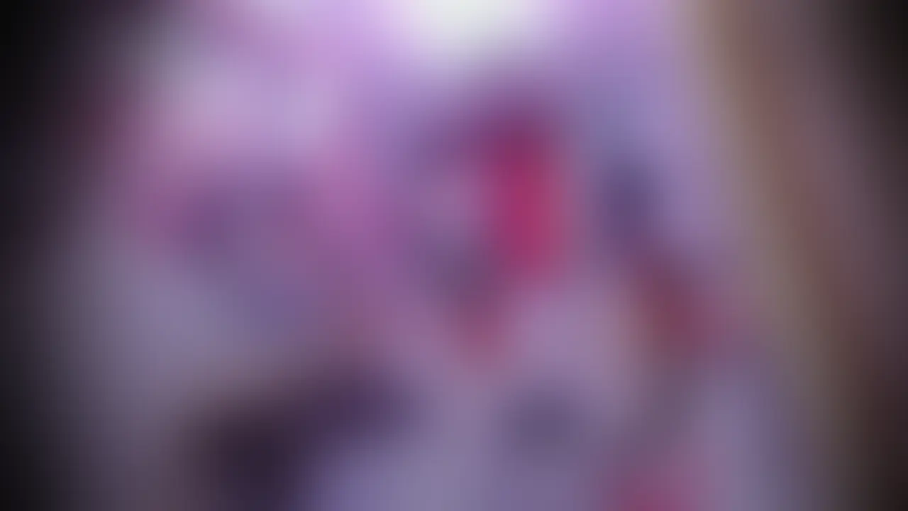 新宿界隈を縄張りにしているものです。
めちゃくちゃ可愛い巨乳JDを引っかけました。
小柄で顔も可愛いうえに、イレギュラーすぎるおっぱいを揺らしながら踊ってる彼女を見つけてすぐ声掛けに行きました。
タトゥーも結構入っててそれも超可愛い。
大学のダンスサークル仲間と来てたみたいなんですが、ツレの方を知り合いにナンパしてもらいました。
よった勢いで一緒にクラブのトイレに。
どうしても拝みたかったおっぱいがもう神乳で、、、
神乳とはこうゆうことだよね。
しゃぶりついちゃいました。
ちんこギンギンになっちゃったんでその場で咥えさせました。
口が小さくて加えるのが大変そうなんだけど、
ペロペロいっぱい舐めてくれるんでガマン汁が常にドクドク。
小さいお口に溢れんばかりにザーメン出したんですけど、全部ごっくんしてくれました。
そのままお持ち帰りしてピチピチ極上おっぱいを再度いただきます。
意外にマン毛が濃くてそれも興奮材料。
ちび巨乳でハメ心地最高っす。
若い女の甘くてすっぱい匂いが忘れられないです。 (2/2)